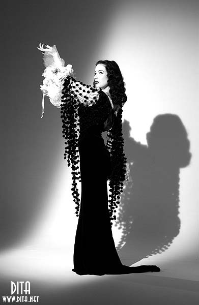 Dita Von Teese, mod&egrave;le fetish, pin up